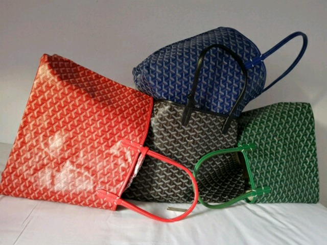 tarjetero goyard