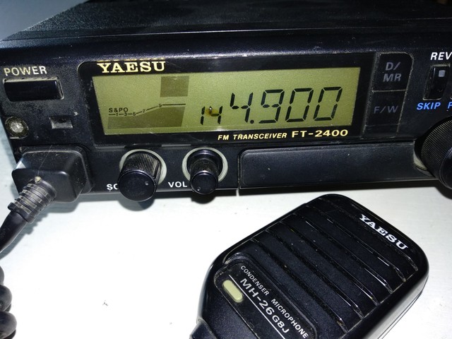 MIL ANUNCIOS.COM - Yaesu ft 2400 + dos tokio ht 140 regalo