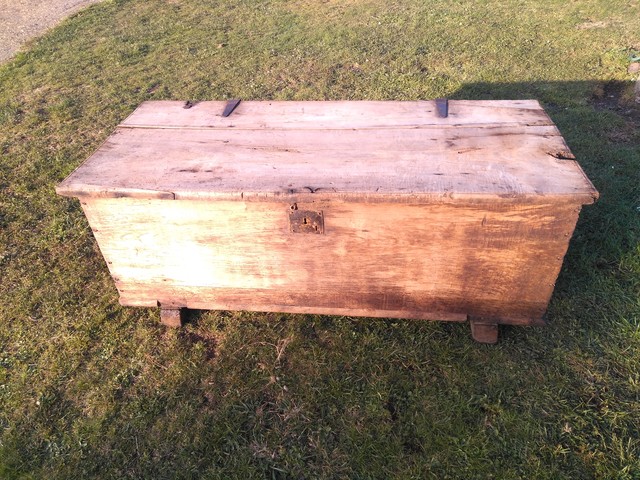 MIL ANUNCIOS.COM - Arcon de madera,baul artesa,mesa castaño