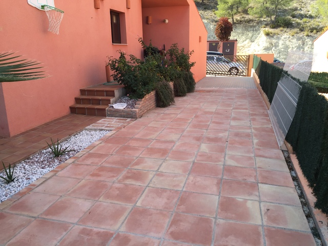 MIL Baldosas y Ladrillos de Barro