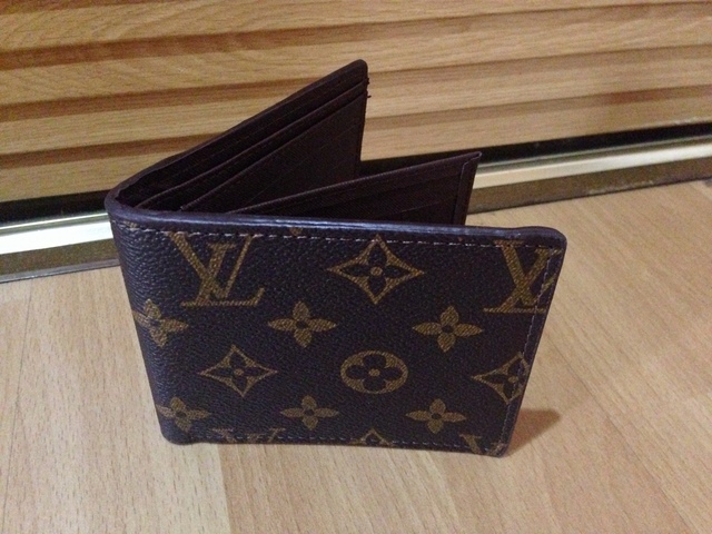 supreme louis vuitton cartera