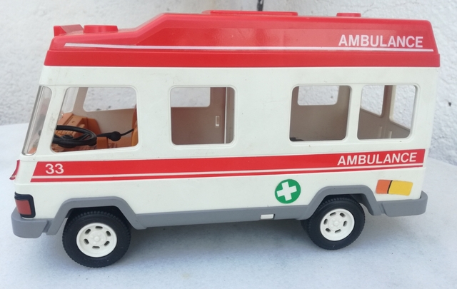 ambulancia de playmobil