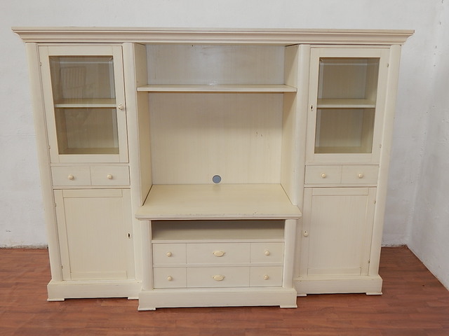 Muebles En Blanco Roto