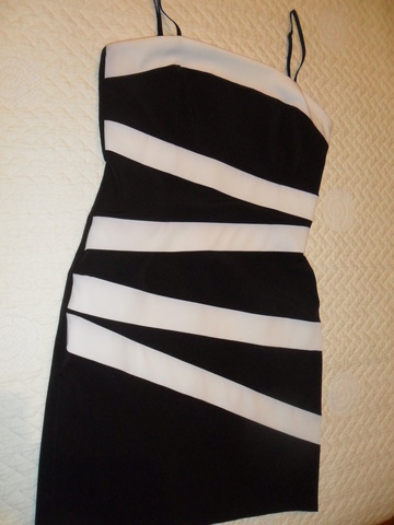 vestido blanco con negro