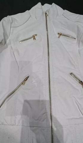 chaqueta polipiel blanca