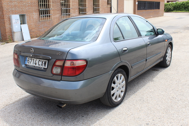 Nissan almera 2