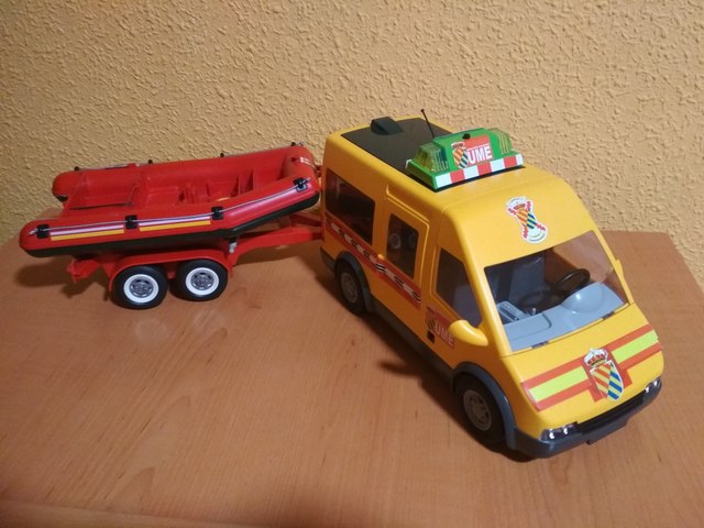 coche con remolque playmobil