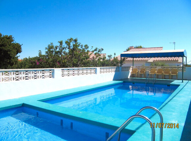 MIL ANUNCIOS.COM - Amplio, piscina, garaje e internet. PISCINA ABIERTA