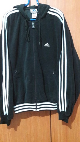 chandal adidas negro y dorado
