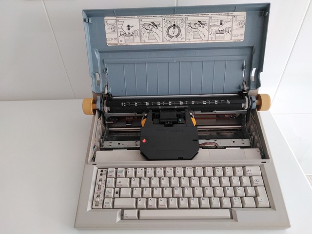 MIL ANUNCIOS COM Maquina De Escribir Electrica Olivetti