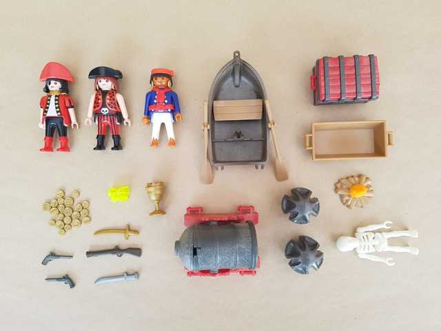 playmobil piratas maletin