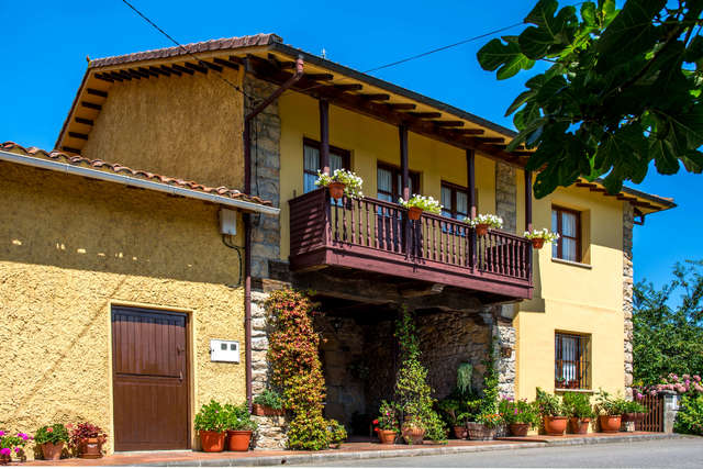 MIL ANUNCIOS.COM - Impresionante casa de PIEDRA en Pola de Siero/Siero
