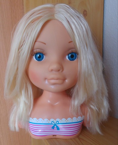 cabeza de nancy para peinar