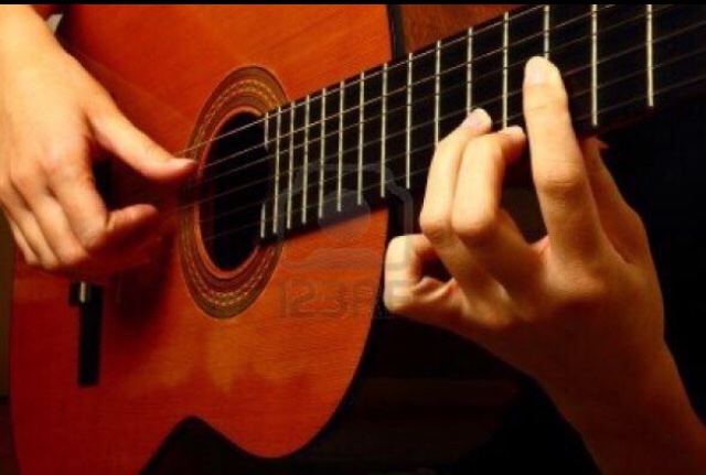 Nino : ¡Aprendí a tocar rumba gitana con un verdadero gitano! Te enseño en  detalle todos los movimientos de la mano derecha para que puedas tocar la  rumba flamenca (ej. Bamboleo -