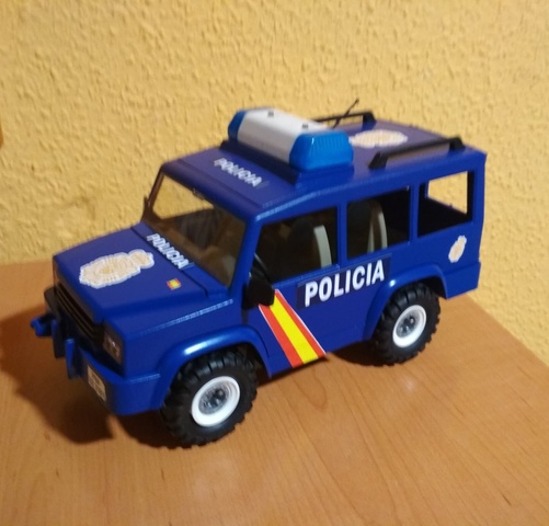 todoterreno policia playmobil