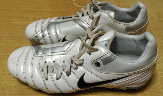 nike total 90 futbol