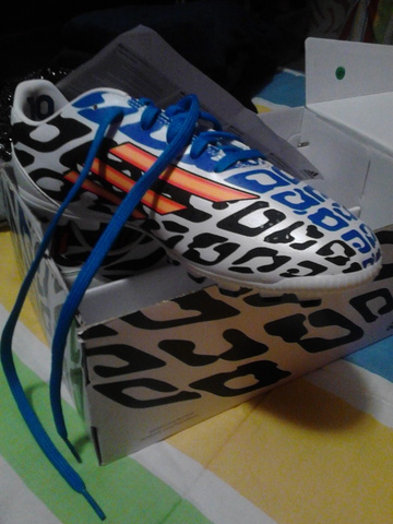 botas de futbol nike y adidas