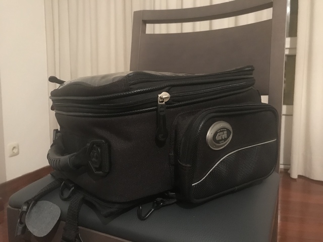 givi voyager bag