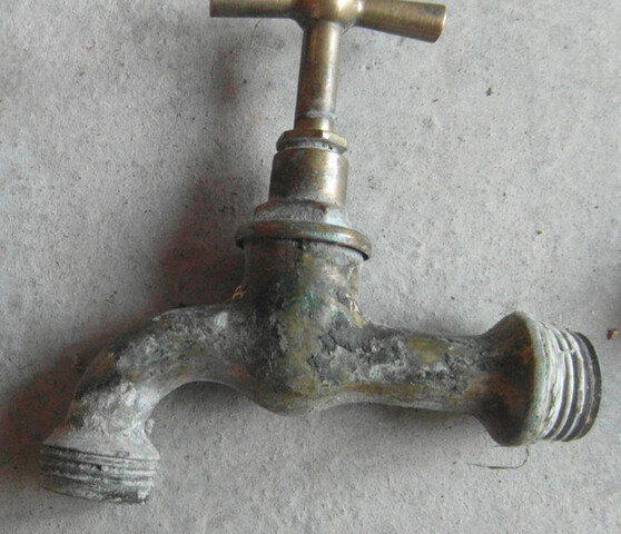 MIL ANUNCIOS.COM - Antiguos grifos de metal