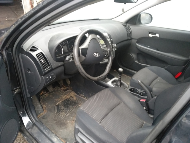 DESPIECE HYUNDAI I30 1. 4I 4FA - foto 3