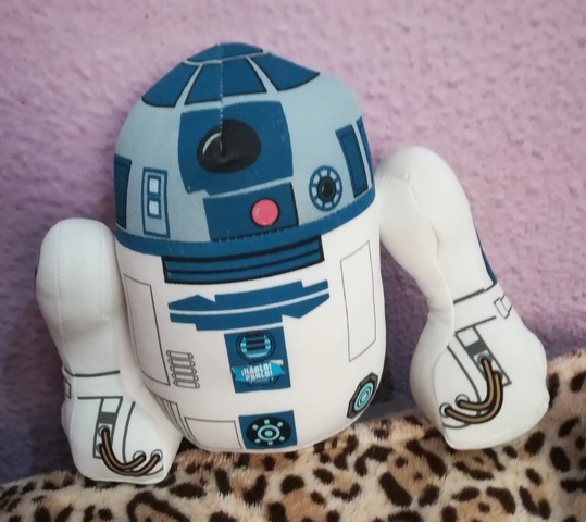 r2d2 peluche