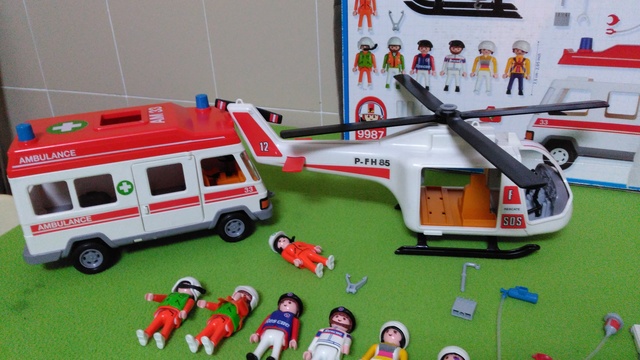 helicoptero ambulancia playmobil