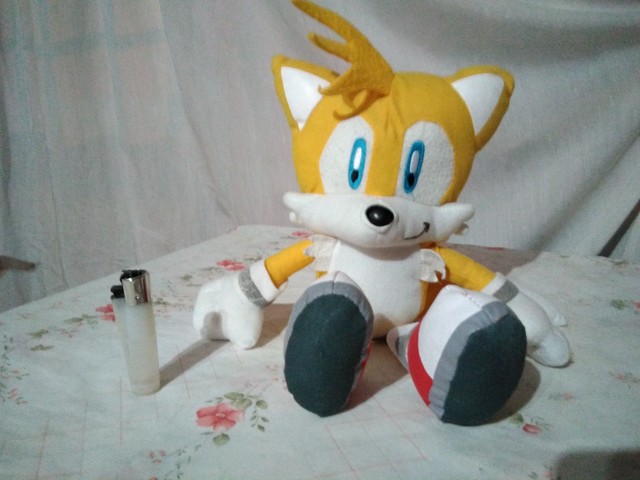 peluche de tails