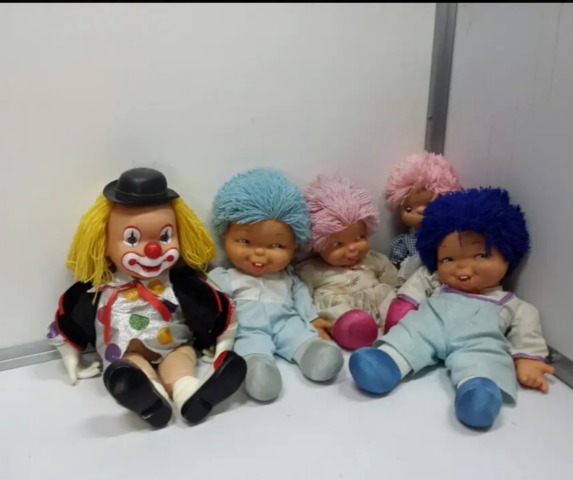 muñecos antiguos de famosa