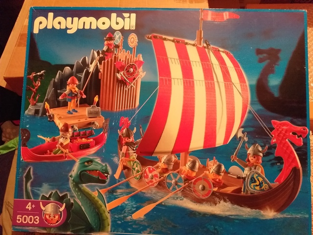 barco vikingo juguete
