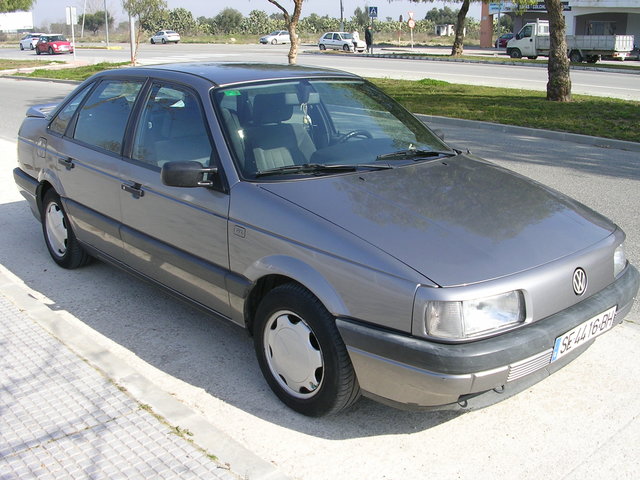 Эмблема passat gl