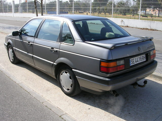 Эмблема passat gl