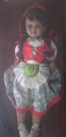 muñeca caperucita roja antigua