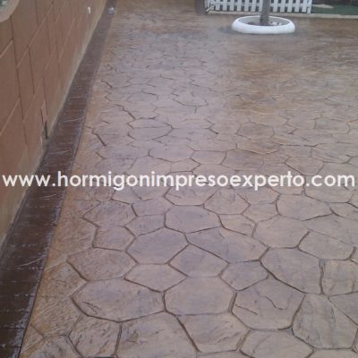PAVIMENTO DE HORMIGON IMPRESO E PULIDO