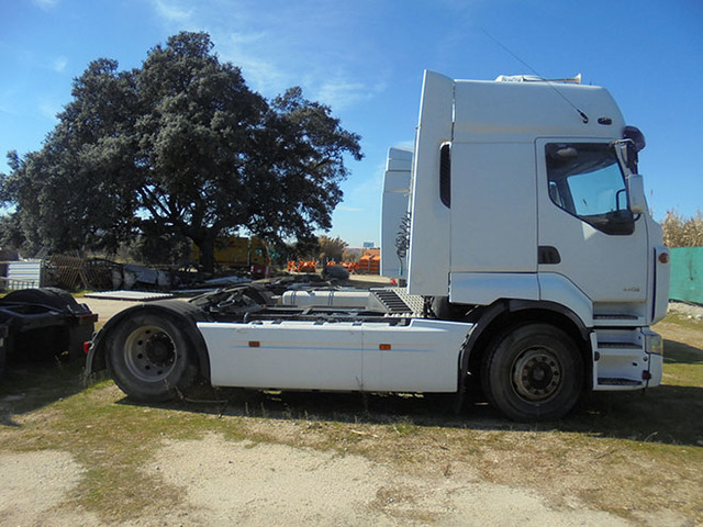 Renault premium 440