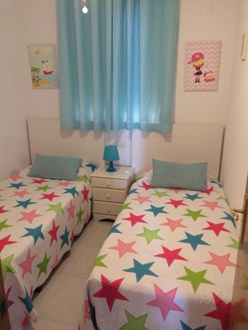 MIL ANUNCIOS.COM - Septiembre.1ª línea CENTRO. Amplaries 1 en Oropesa