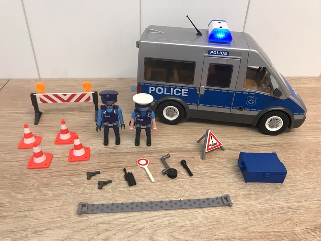 furgon policia playmobil 9236
