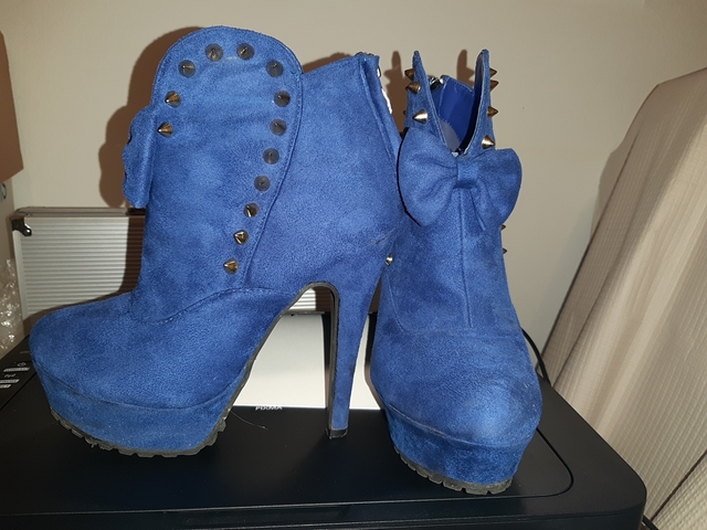 botines azules