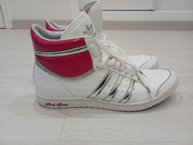 adidas sleek series