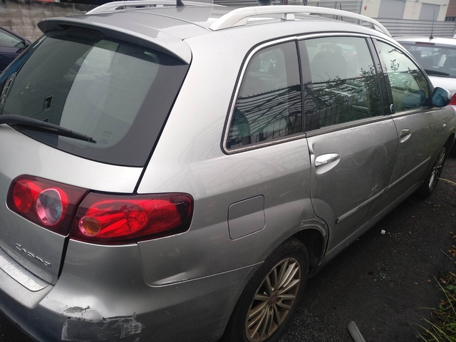 DESPIECE DE FIAT CROMA 1. 9 JTD - foto 3