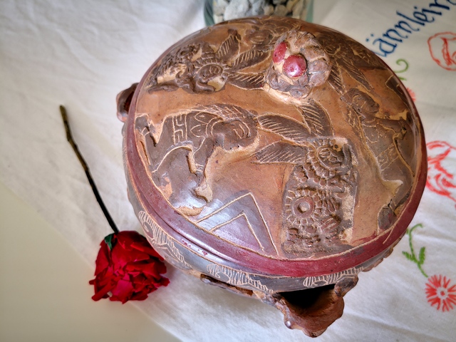 MIL ANUNCIOS.COM - Vasija azteca de barro labrado