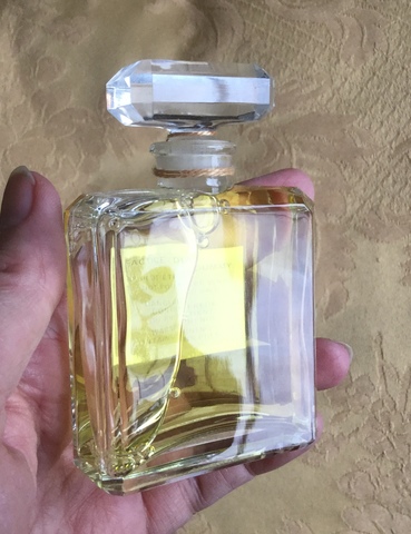 perfume ficticio gigante de givenchy perfume ficticio gigante de givenchy