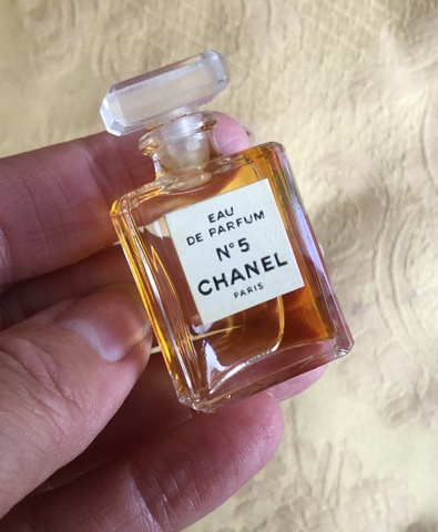 chanel 5 miniatura