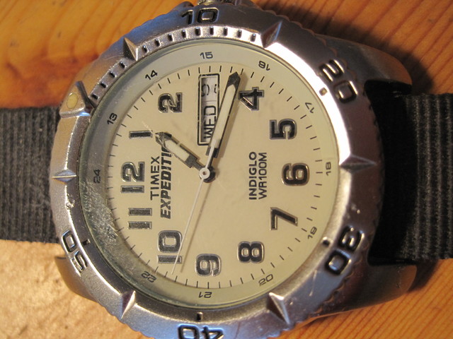 reloj timex expedition indiglo wr100m