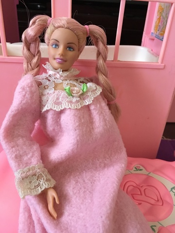 barbie y ken en la cama