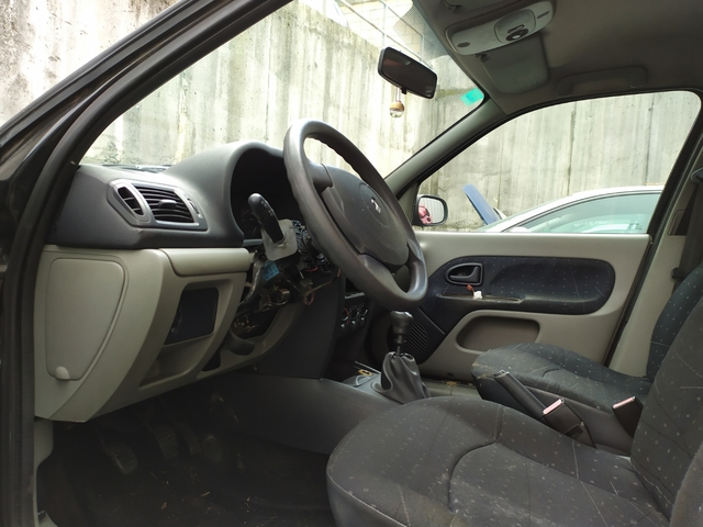 DESGUACE DE RENAULT CLIO 2 D4F B7 - foto 3