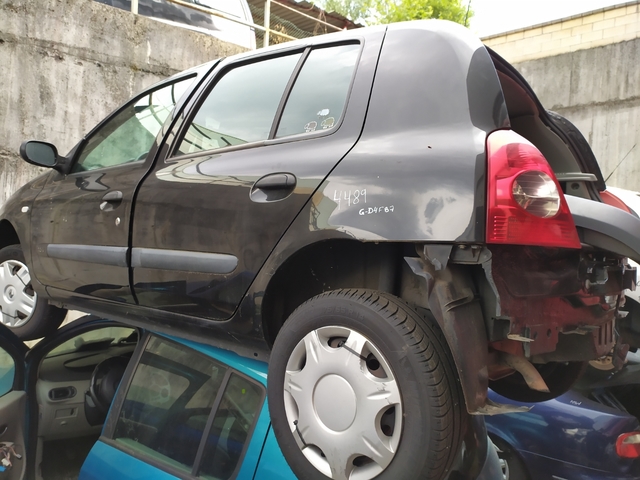 DESGUACE DE RENAULT CLIO 2 D4F B7 - foto 4