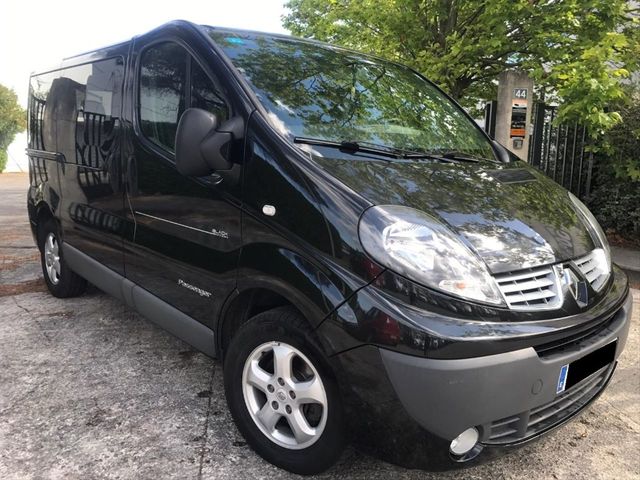 Renault trafic black edition