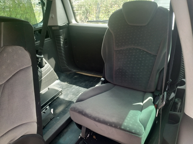 DESGUACE COMPLETO DE PEUGEOT 807 4HW - foto 5