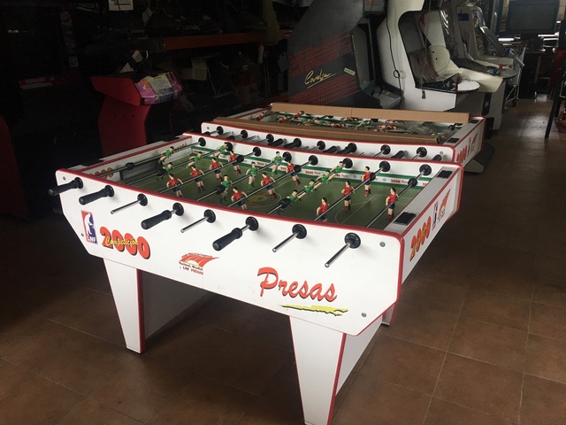 MIL ANUNCIOS.COM - Futbolines presas 2000