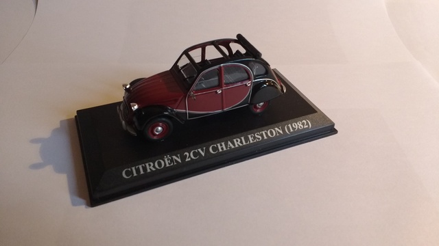 1//43 CITROEN 2 CV CHARLESTON 1982 IXO